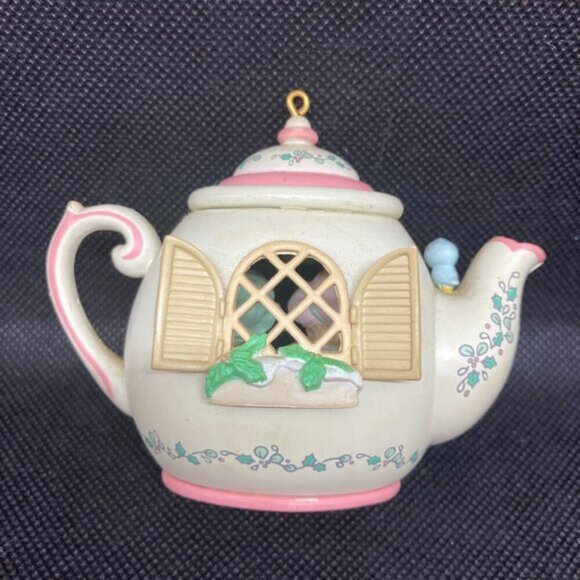Vintage 1992 Precious Moments "Our Friendship Hits the Spot" Teapot ornament - Picture 2 of 5